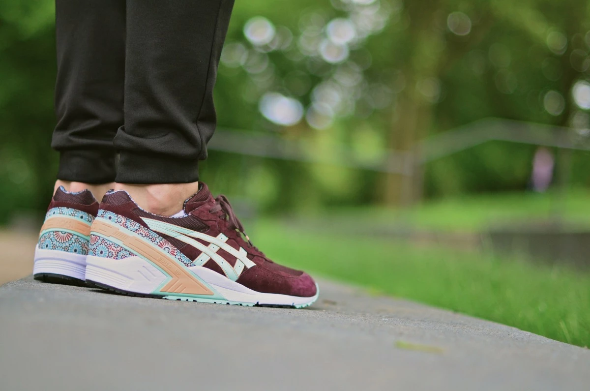 Asics overkill desert rose online