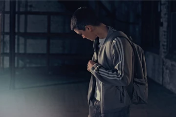 H20136_Key_Model_Womens_Couture_Q4-06_RGB