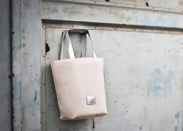 12asphaltgold-tote-bag-reebok