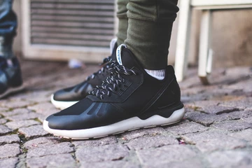 29yeezy-350-boost-campout