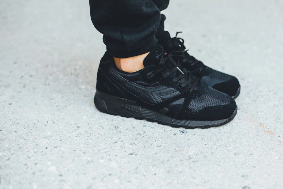 Diadora n9000 triple black online