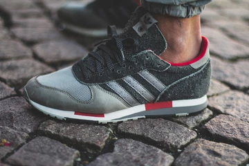 44yeezy-350-boost-campout