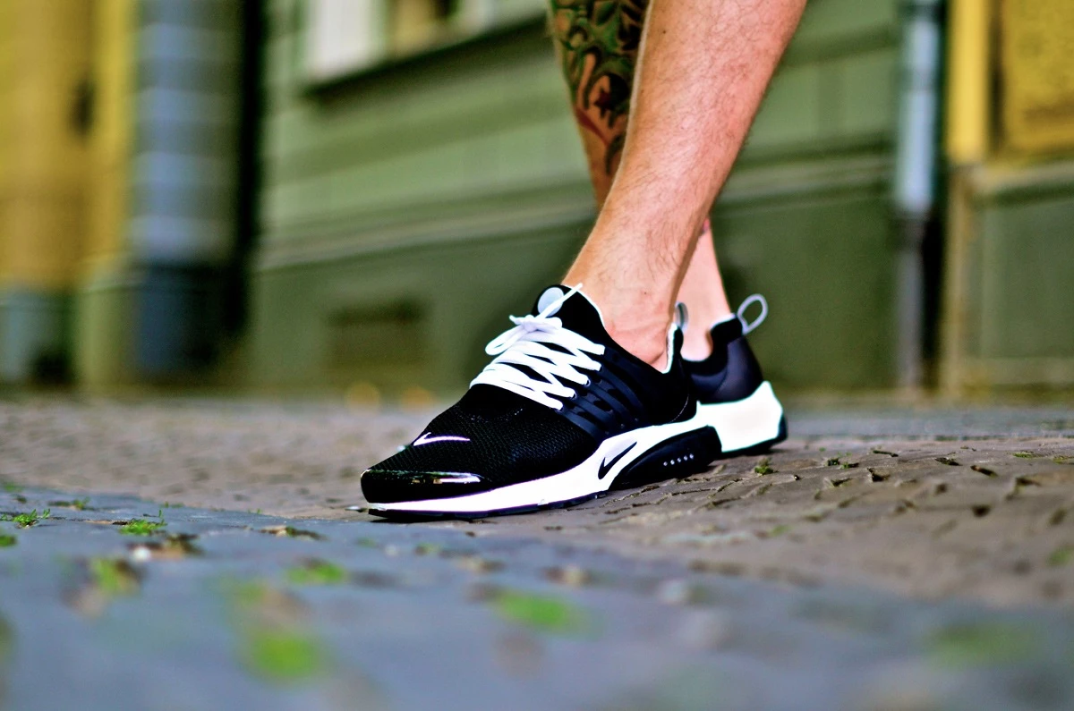 Nike air presto on feet best sale