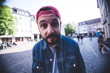 42yeezy-350-boost-campout