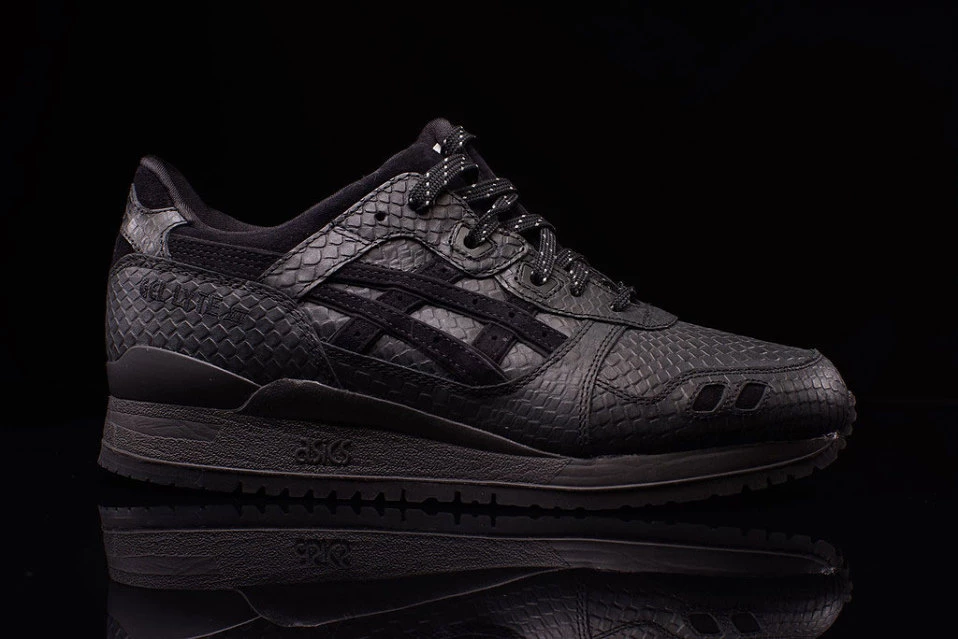 Asics gel lyte triple black on sale