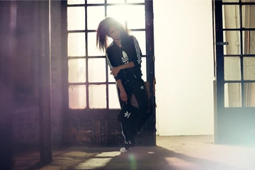 H20136_Key_Model_Womens_Couture_Q3-04_RGB