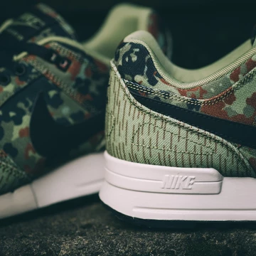 16nike-air-pegasus-89-berlin-solebox