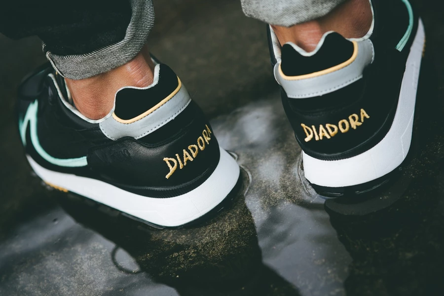 Solebox x Diadora V.7000 | Dead Stock