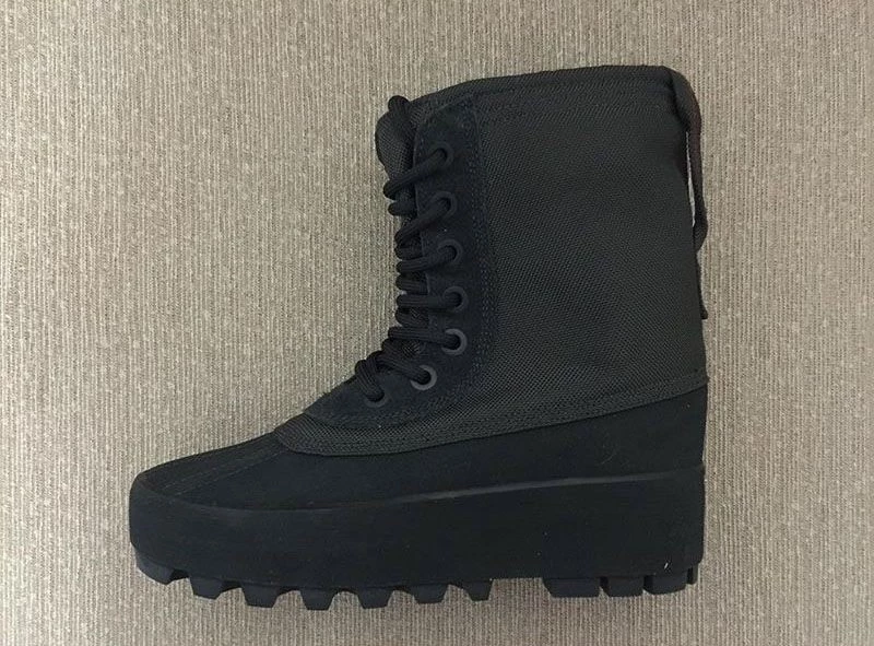 New pictures of the adidas Yeezy 950 Combat Boot Dead Stock