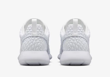 nike-sportswear-outlandish-white-diamondback-collective-05