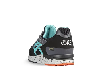 5asics-gore-tex-pack