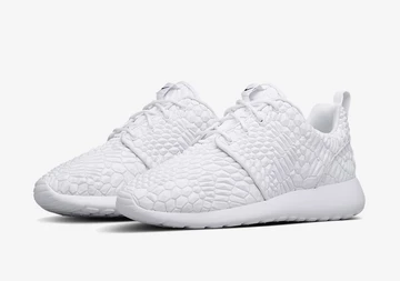 NIKE-ROSHE-RUN-DIAMONDBACK-1