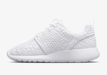 NIKE-ROSHE-RUN-DIAMONDBACK-3