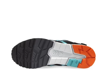 7asics-gore-tex-pack