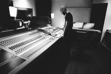 DENYO_DERBE_PRESSPIC_12_300dpi