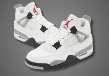 Nike Air Jordan 4 White Cement schräg