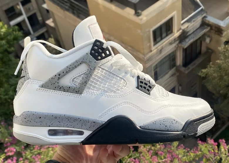 Nike Air Jordan 4 White Cement FV5029-100 | Dead Stock