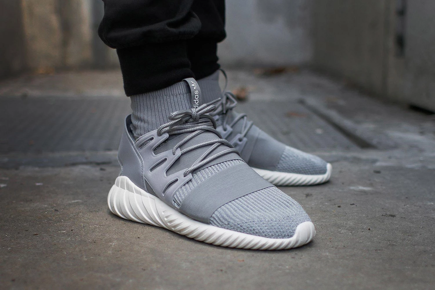 adidas Tubular Doom Primeknit Grau Dead Stock