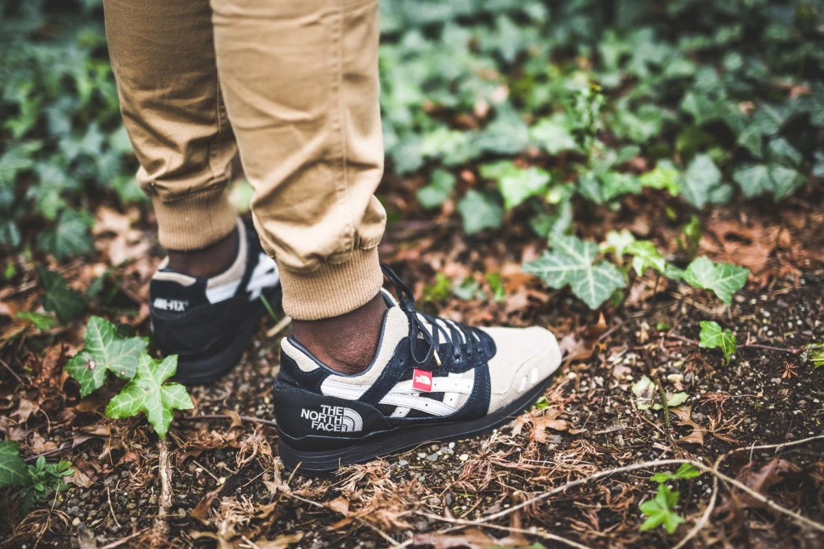 Gel Lyte III x The North Face The Apex Custom by Sole Panda OTS Shoeshop Dead Stock