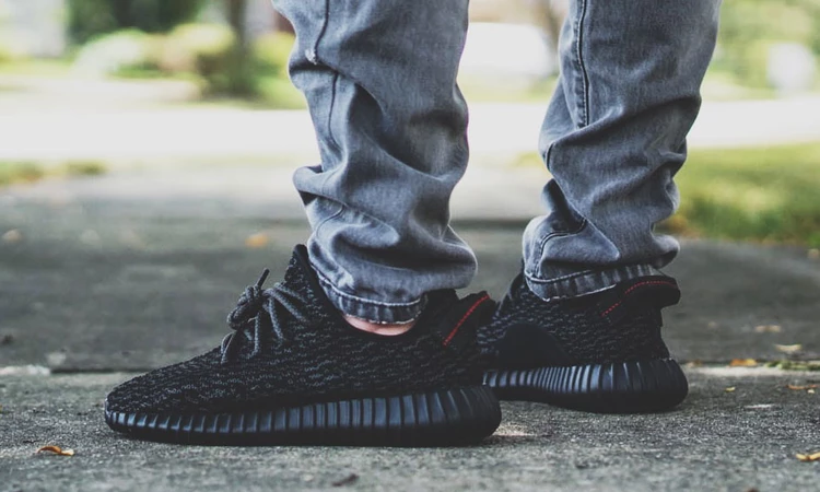 adidas Yeezy 350 Boost Pirate Black Restock Dead Stock