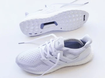 adidas-ultra-boost-triple-white-01