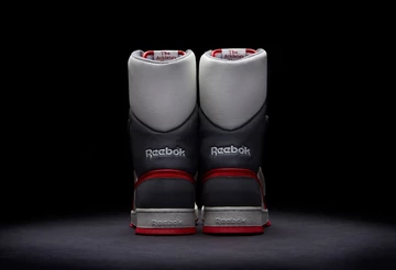 4reebok-alien-stomper