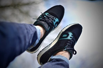 kangaroos-asphaltgold-omnirun-katz - 18