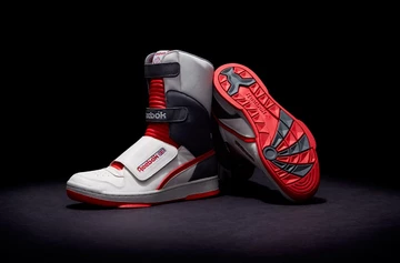 1reebok-alien-stomper