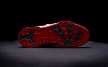 21reebok-alien-stomper