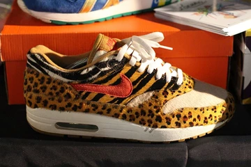 37kicks-in-the-hall-dortmund