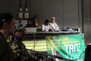 60kicks-in-the-hall-dortmund