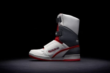 5reebok-alien-stomper