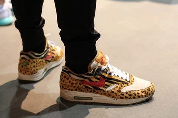 49kicks-in-the-hall-dortmund