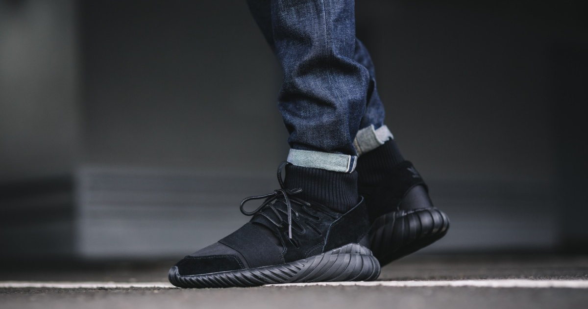adidas-tubular-all-black-
