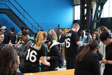 sneakerness-amsterdam-00_0104_Ebene 2