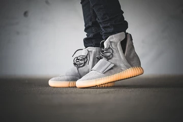 adidas Yeezy 750 Boost - Overview Online Raffle