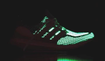 glow-in-the-dark-ultra-boost-01