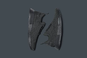 adidas-nmd-r1-pk-pitch-black-friends-family-2