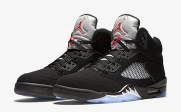 nike-air-jordan-v-metallic silver