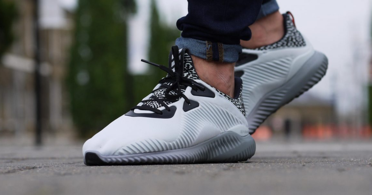 アディダス　ランニングシューズ　alphabounce 2.0 Runners Pulse