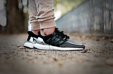 adidas-ultra-boost-olympic-medals-pack - 6