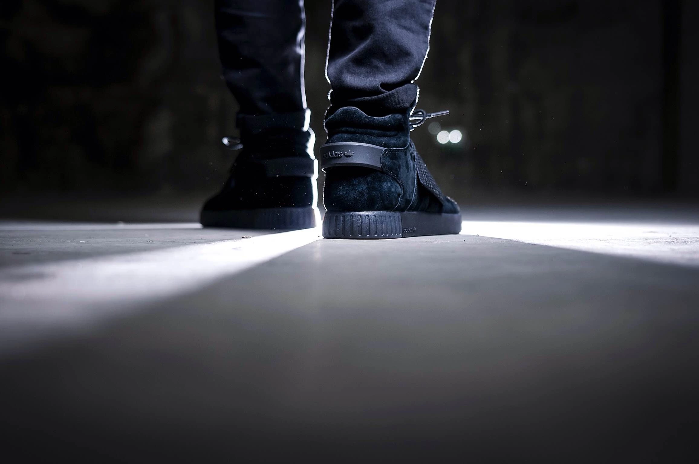 adidas Tubular Invader Strap All Black Dead Stock