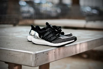 adidas-ultra-boost-olympic-medals-pack - 1