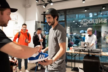 19sneaker-store-krefeld-sneakrs