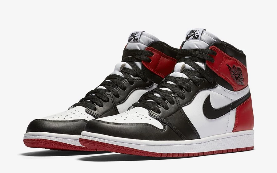 Nike Air Jordan 1 Black Toe | Dead Stock