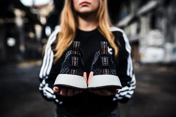 adidas-nmd-r2-wmns - 8