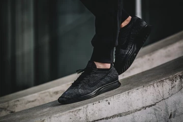 Nike Flyknit Racer Midnight