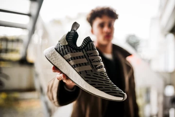 adidas-nmd-r2 - 7