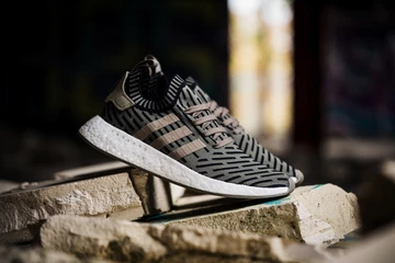adidas-nmd-r2 - 2