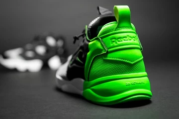 Reebok x Black Scale - online now